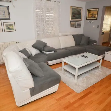 Apartament Apartman Rada *